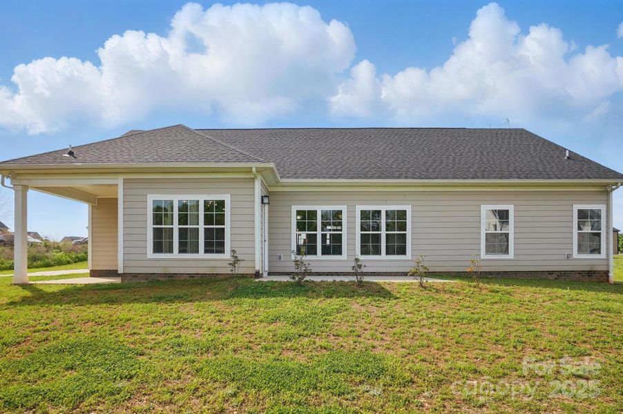 Exterior details and patio area of a home in , Monroe (Image 4).