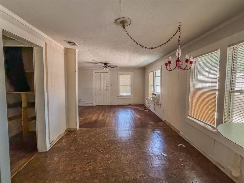 Image 16 of a home in .