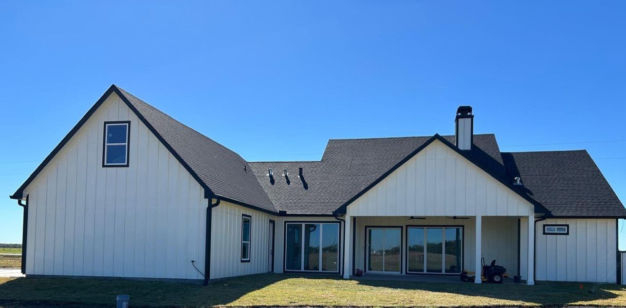 Image 27 of a home in . Image 27 of a home in .