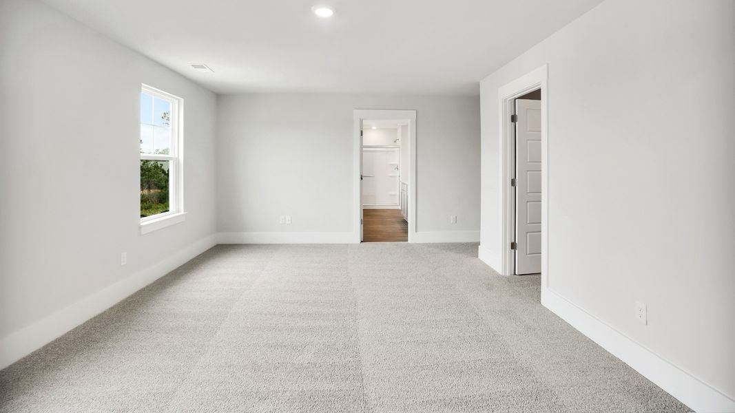 Spacious, unfurnished interior of a new home in Bella Point, Bolivia (Image 23).