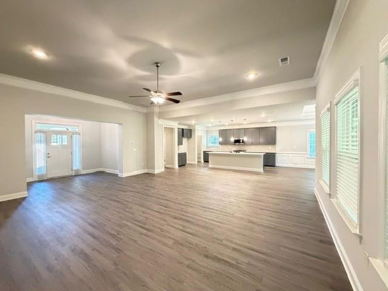 Spacious, unfurnished interior of a new home in Tuscany Hills, Douglasville (Image 23).