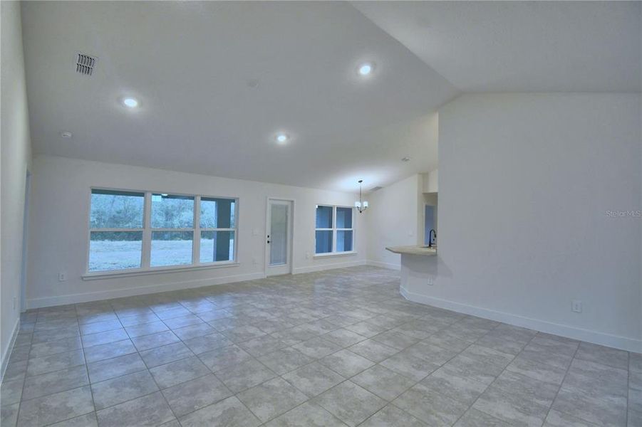 Spacious, unfurnished interior of a new home in Cadence Crossing, Auburndale (Image 33). Spacious, unfurnished interior of a new home in Cadence Crossing, Auburndale (Image 33).