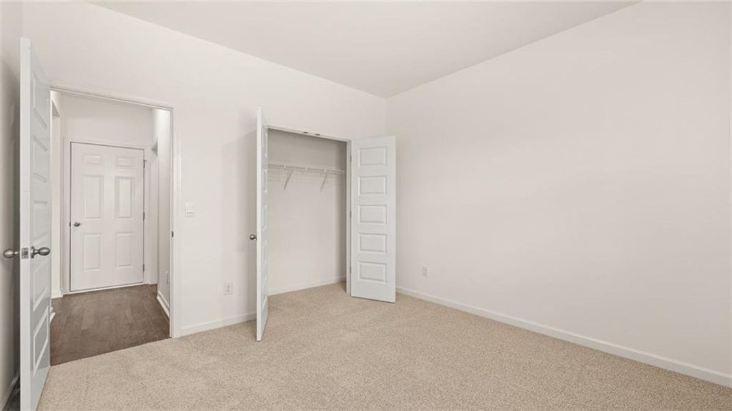 Spacious, unfurnished interior of a new home in Bridle Creek, Locust Grove (Image 19).