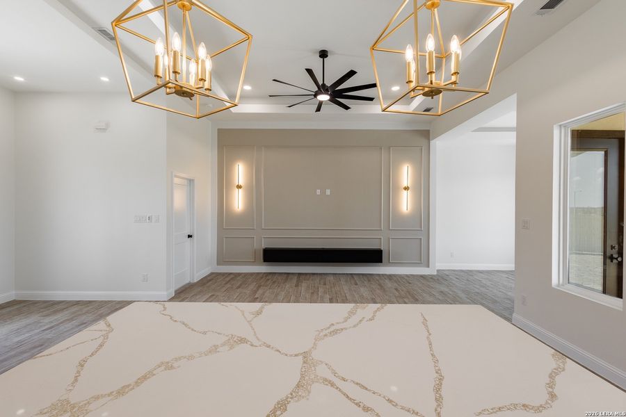 Spacious, unfurnished interior of a new home in , Eagle Pass (Image 29).