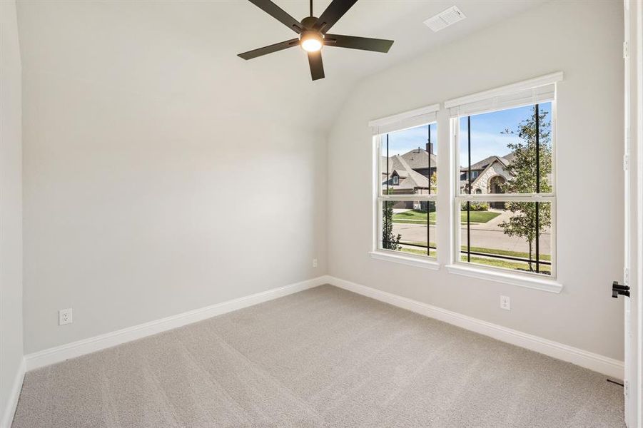 Spacious, unfurnished interior of a new home in Eagle Glen 50, Alvarado (Image 32).