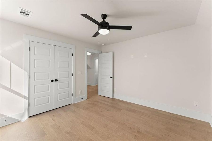 Spacious, unfurnished interior of a new home in , Gainesville (Image 16).