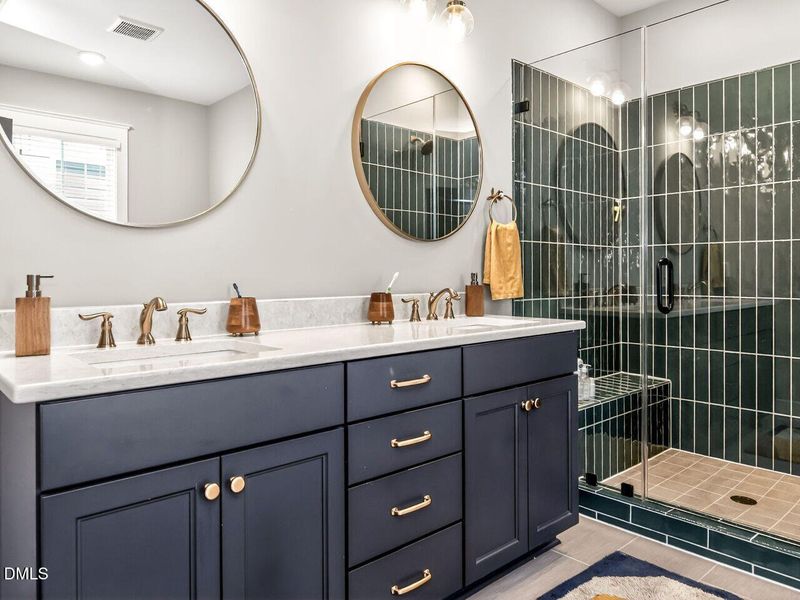 028-1280x960-primary-bathroom 028-1280x960-primary-bathroom