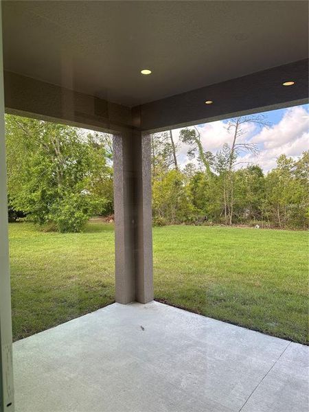 Exterior details and patio area of a home in Ocala, Ocala (Image 3). Exterior details and patio area of a home in Ocala, Ocala (Image 3).