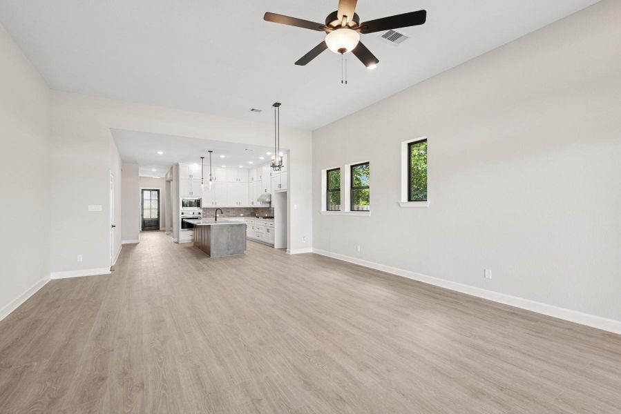 Spacious, unfurnished interior of a new home in Colton 45' Homesites, Todd Mission (Image 20).