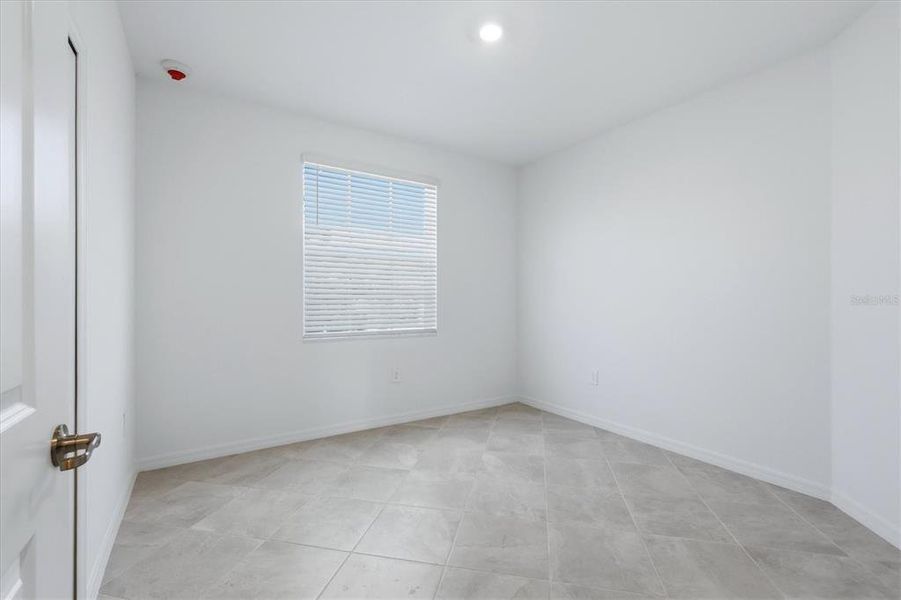 Spacious, unfurnished interior of a new home in , Bradenton (Image 29).