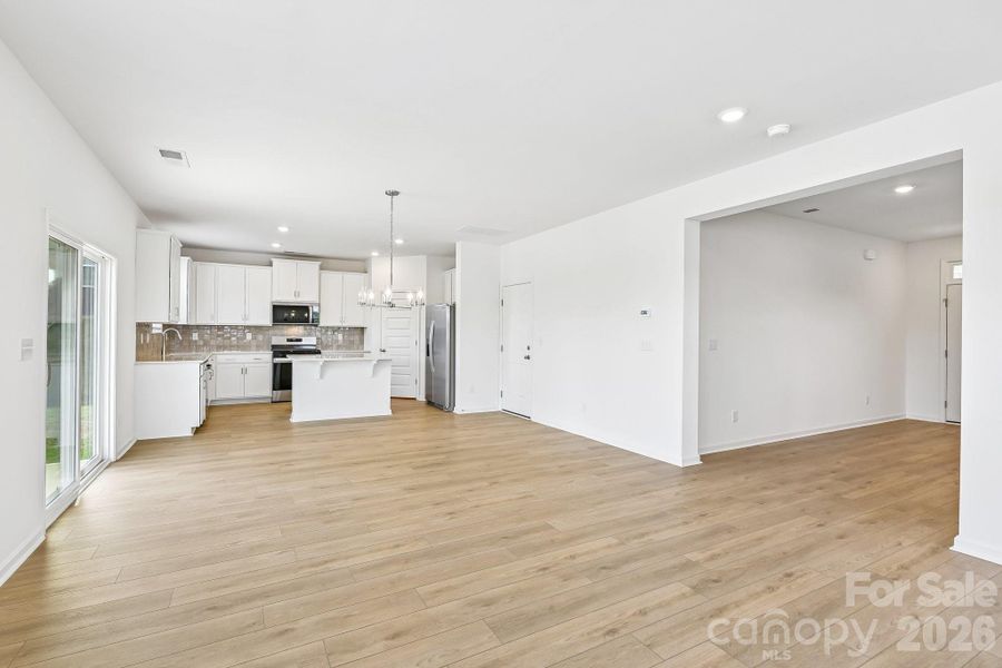 Spacious, unfurnished interior of a new home in Bella Vista Heritage, Denver (Image 20).