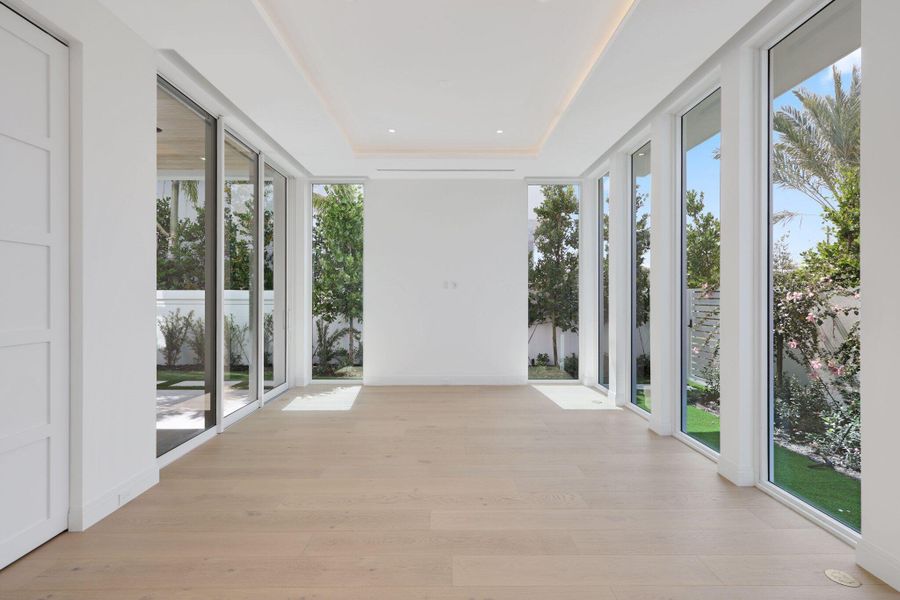 Spacious, unfurnished interior of a new home in , Delray Beach (Image 24). Spacious, unfurnished interior of a new home in , Delray Beach (Image 24).