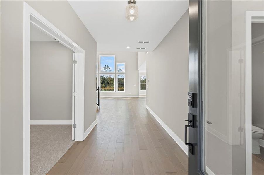 Spacious, unfurnished interior of a new home in Twin Lakes, Hoschton (Image 39).