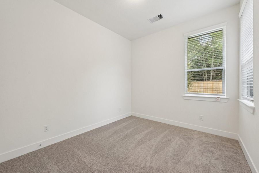 Spacious, unfurnished interior of a new home in Kresston, Montgomery (Image 25).