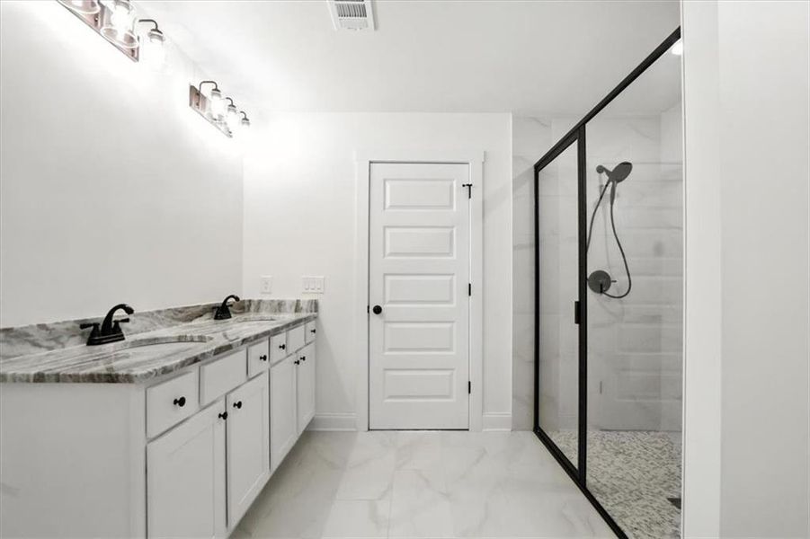 Furnished interior view inside a new home in , Hartwell (Image 5).