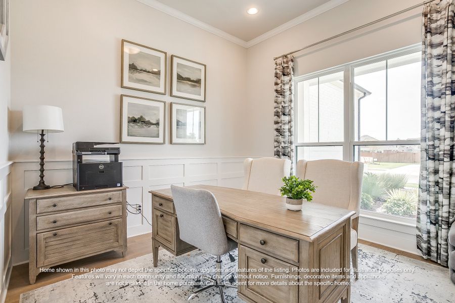 Furnished interior view inside a new home in Cunningham Estates, Waxahachie (Image 10).