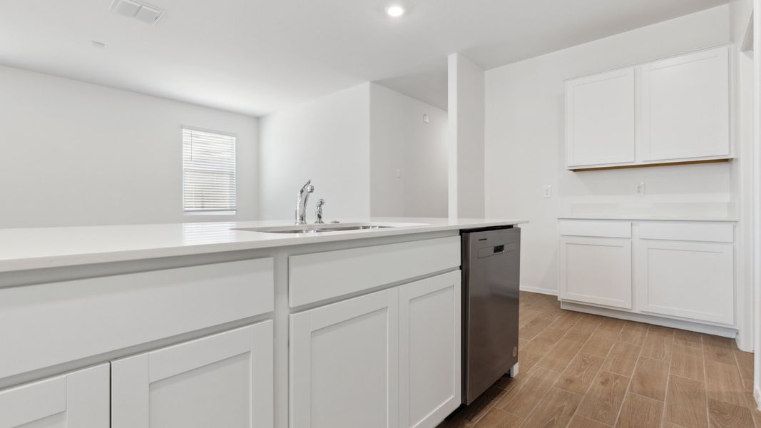Furnished interior view inside a new home in Rio Rancho Estates, Wittmann (Image 8).