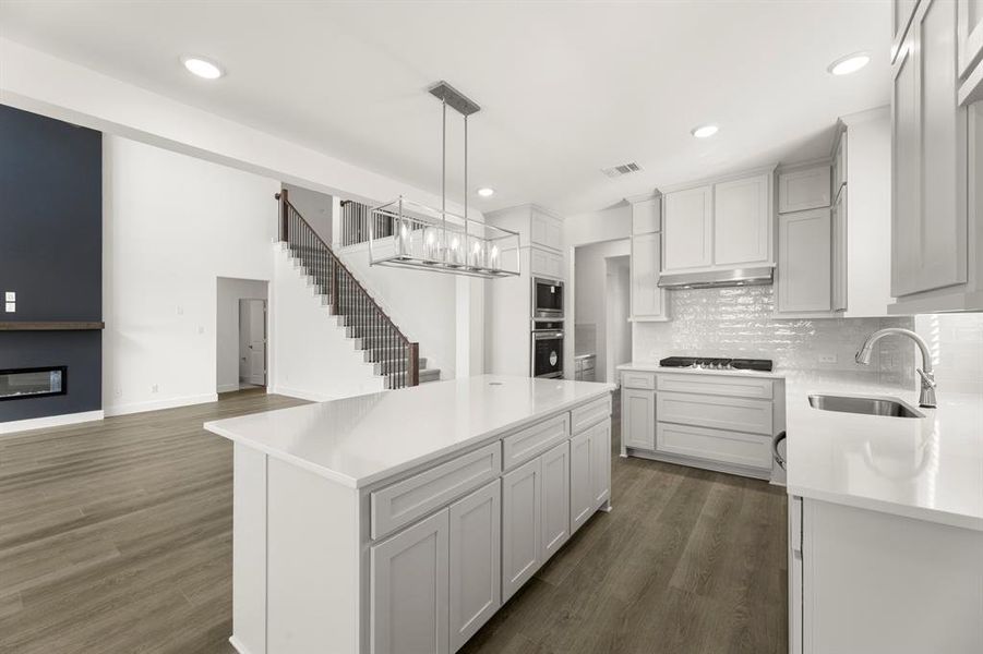 11. 2405 Parkway - Kitchen (3) 11. 2405 Parkway - Kitchen (3)