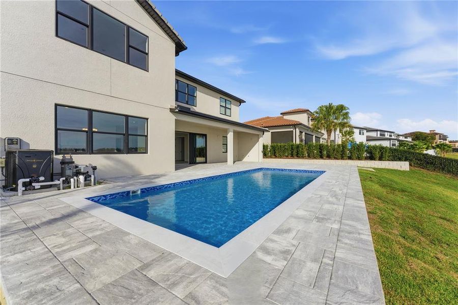 Exterior details and patio area of a home in , Montverde (Image 21).