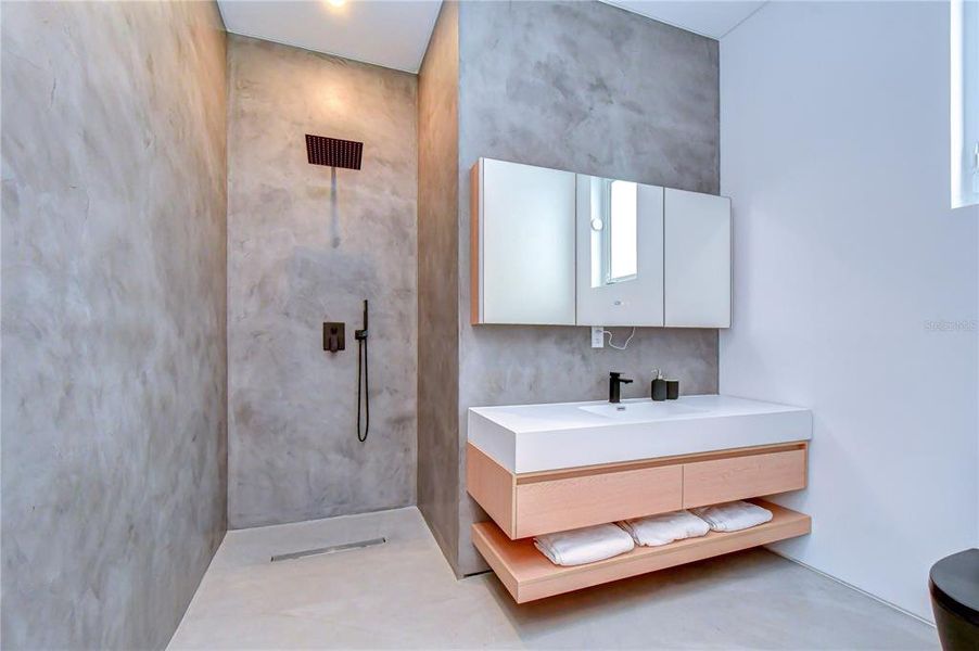 Furnished interior view inside a new home in , Tampa (Image 42).