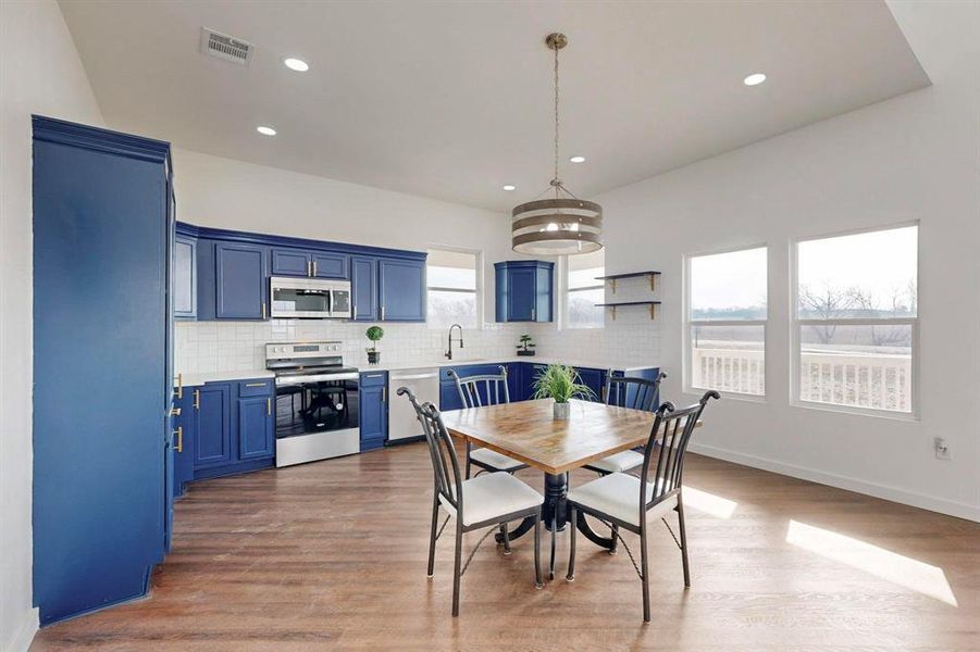 Furnished interior view inside a new home in , Abbott (Image 16). Furnished interior view inside a new home in , Abbott (Image 16).