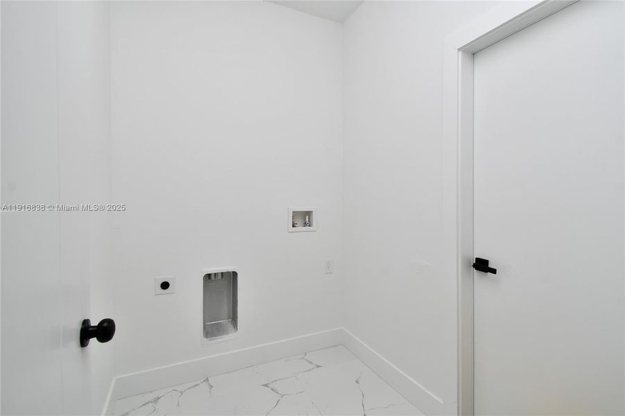 Spacious, unfurnished interior of a new home in , Lehigh Acres (Image 17). Spacious, unfurnished interior of a new home in , Lehigh Acres (Image 17).