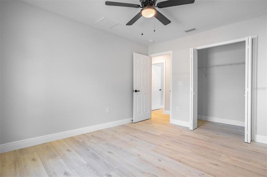 Spacious, unfurnished interior of a new home in , Wesley Chapel (Image 22).