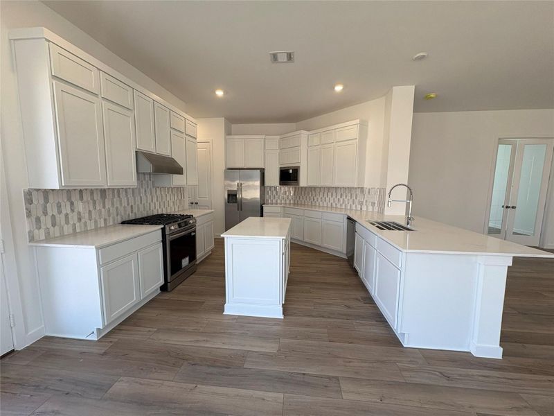 Pictures are representative of floor plan - not actual home for sale Pictures are representative of floor plan - not actual home for sale