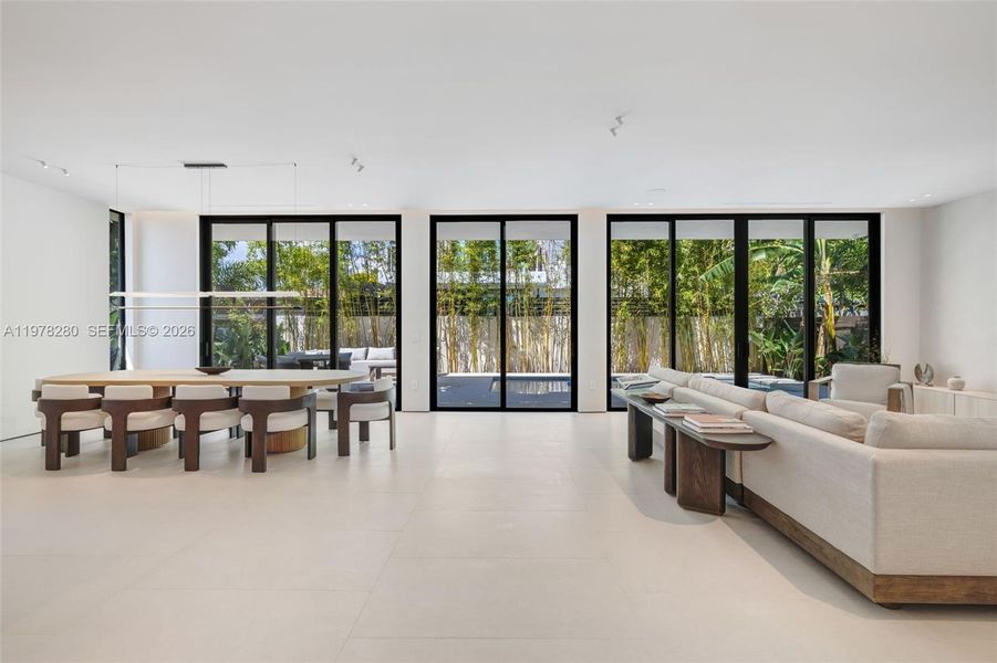 Community amenities in , Miami (Image 23).