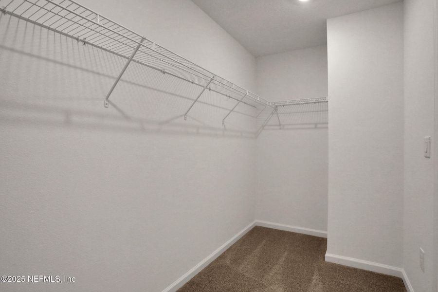 Spacious, unfurnished interior of a new home in TrailMark, St. Augustine (Image 25).