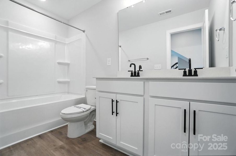 Furnished interior view inside a new home in Summerlin, Mooresville (Image 9).