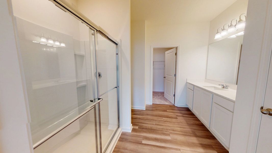 Representative furnished interior of a home built from the Equinox by Starlight Homes in Oakfield Lakes, Parrish (Image 10).