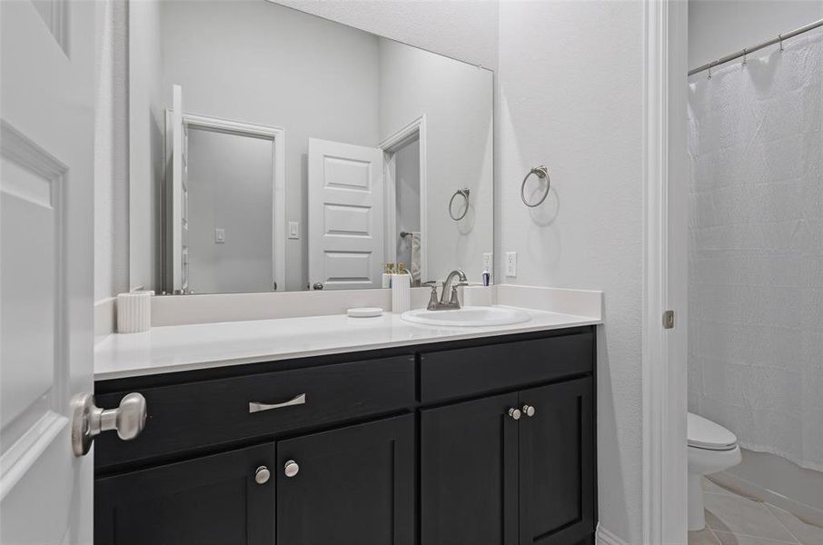 Furnished interior view inside a new home in , Greenville (Image 31).