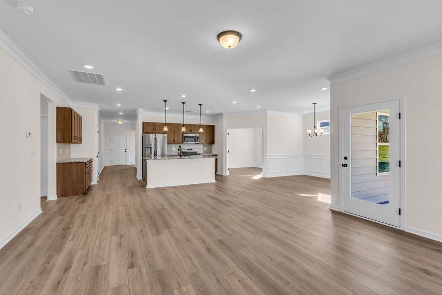 Spacious, unfurnished interior of a new home in Hampshire Hills, Columbia (Image 15).