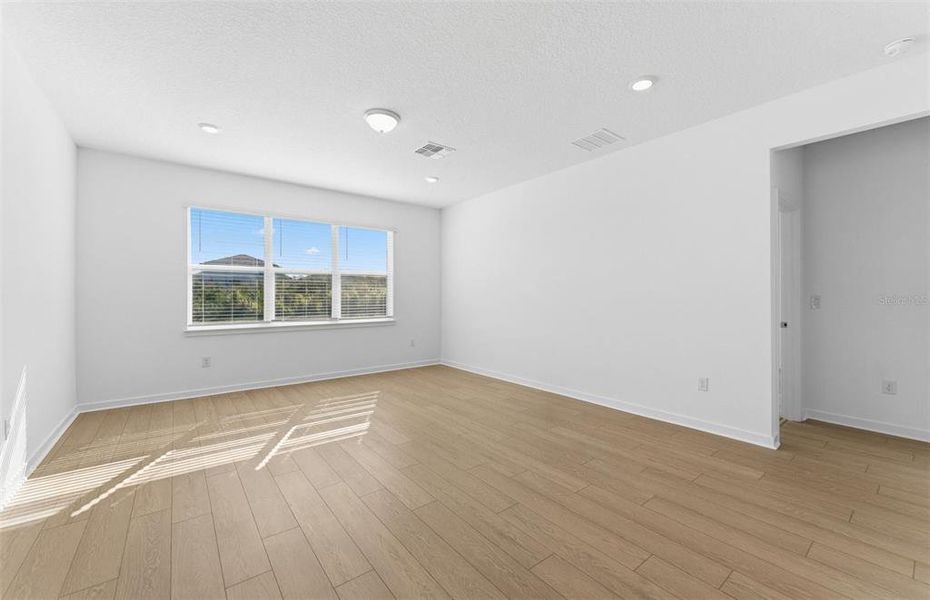Spacious, unfurnished interior of a new home in Spencer Glen, Riverview (Image 12). Spacious, unfurnished interior of a new home in Spencer Glen, Riverview (Image 12).