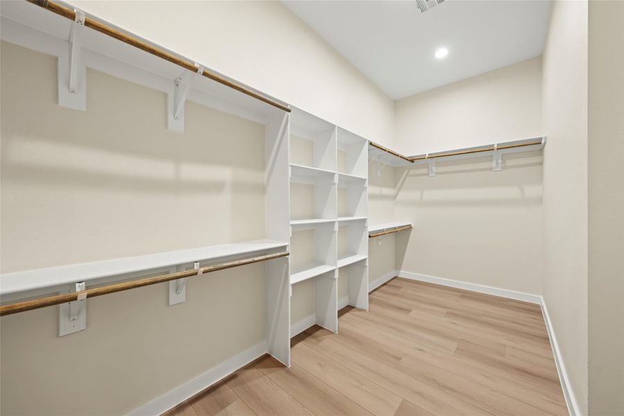 Spacious, unfurnished interior of a new home in , Austin (Image 22).