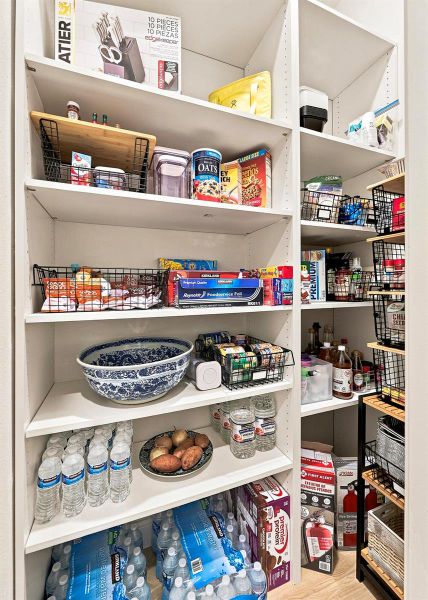27 Pantry