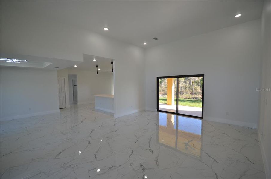Spacious, unfurnished interior of a new home in , Lehigh Acres (Image 30).