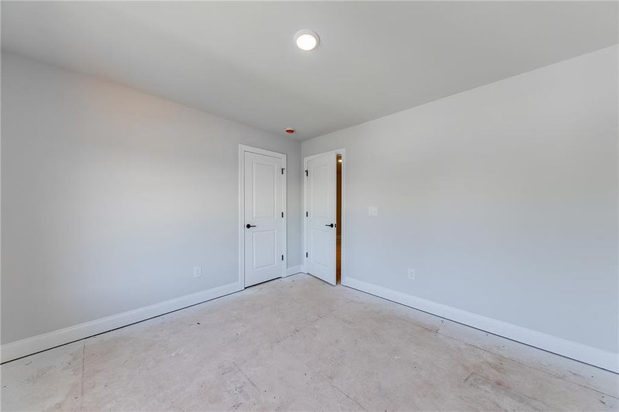 Spacious, unfurnished interior of a new home in , Homer (Image 24).