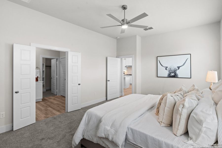 Furnished interior view inside a new home in Hunters Ranch, San Antonio (Image 34). Furnished interior view inside a new home in Hunters Ranch, San Antonio (Image 34).