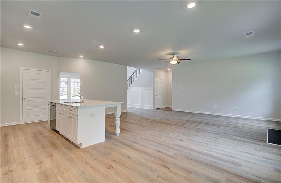 Spacious, unfurnished interior of a new home in Grandview at Millers Mill, Stockbridge (Image 31).