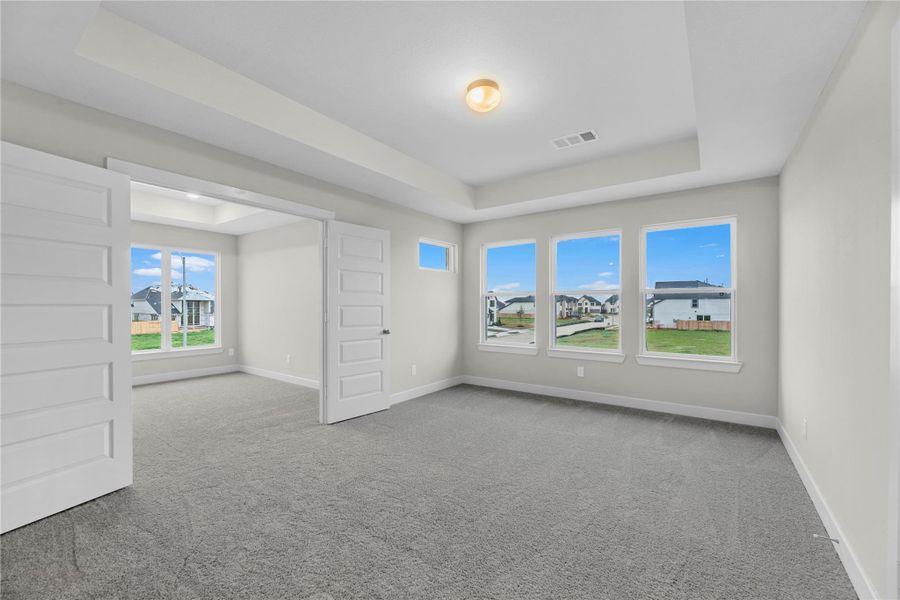 Spacious, unfurnished interior of a new home in Brookewater, Rosenberg (Image 12).