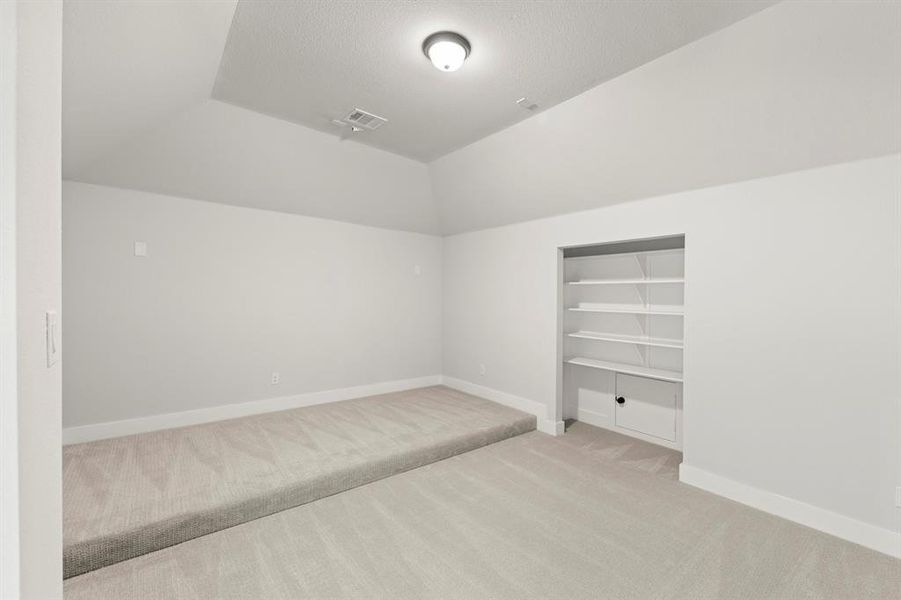 24. 2512 Rolling Hills - Media