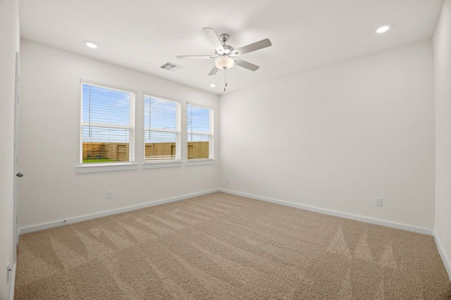 Spacious, unfurnished interior of a new home in Creekhaven, Arcola (Image 20).