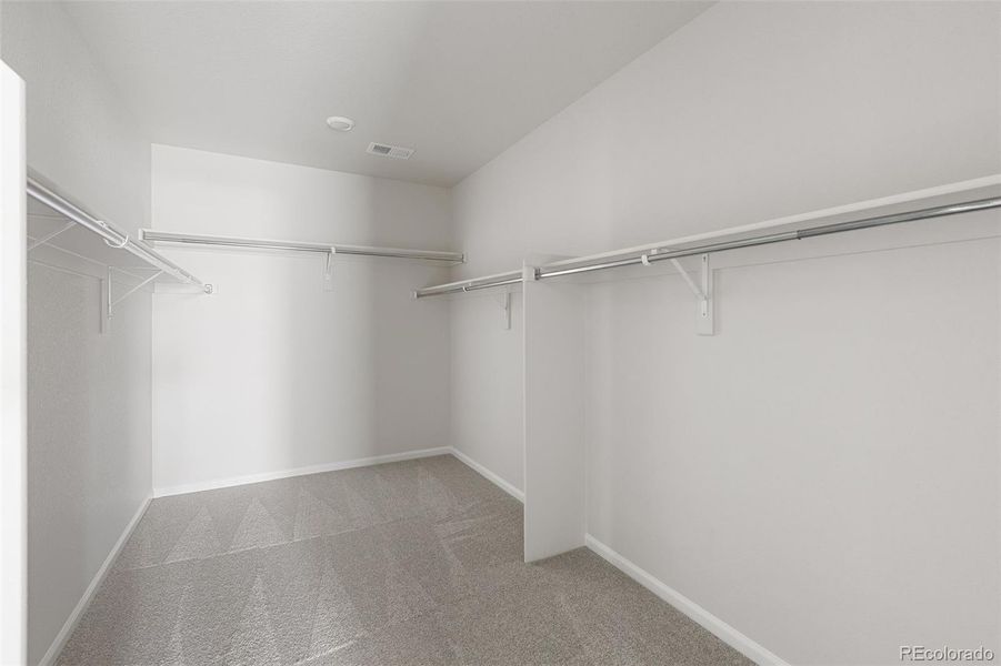 Spacious, unfurnished interior of a new home in , Brighton (Image 35).