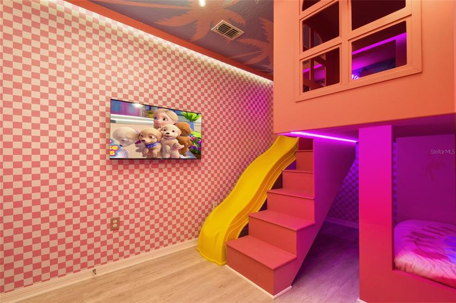 Furnished interior view inside a new home in Windsor Cay Resort, Clermont (Image 34).