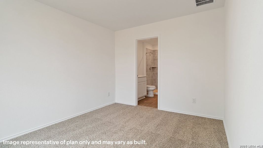 Spacious, unfurnished interior of a new home in Blue Ridge Ranch, San Antonio (Image 16).