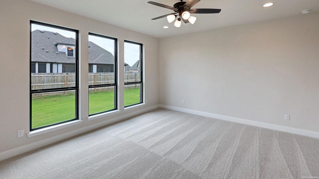 Spacious, unfurnished interior of a new home in Alsatian Oaks, Castroville (Image 25).