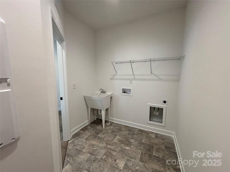 Spacious, unfurnished interior of a new home in Brighton Park, Mount Pleasant (Image 28).