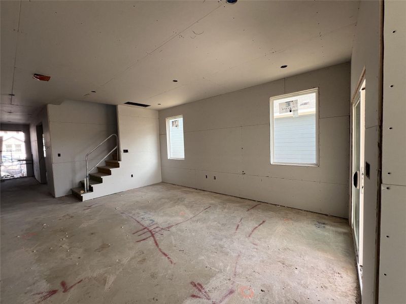 Spacious, unfurnished interior of a new home in Rolling Glen, Hutto (Image 21).